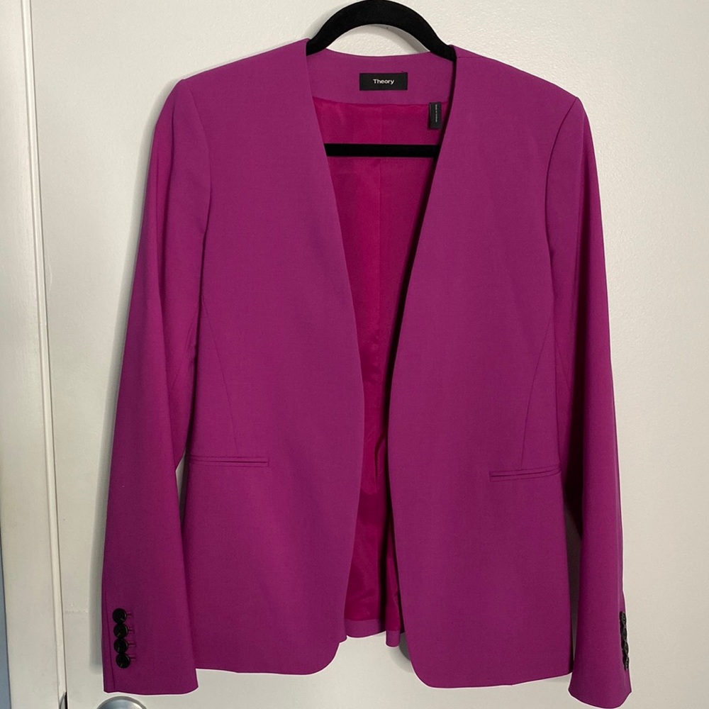 Theory raspberry blazer, size 4